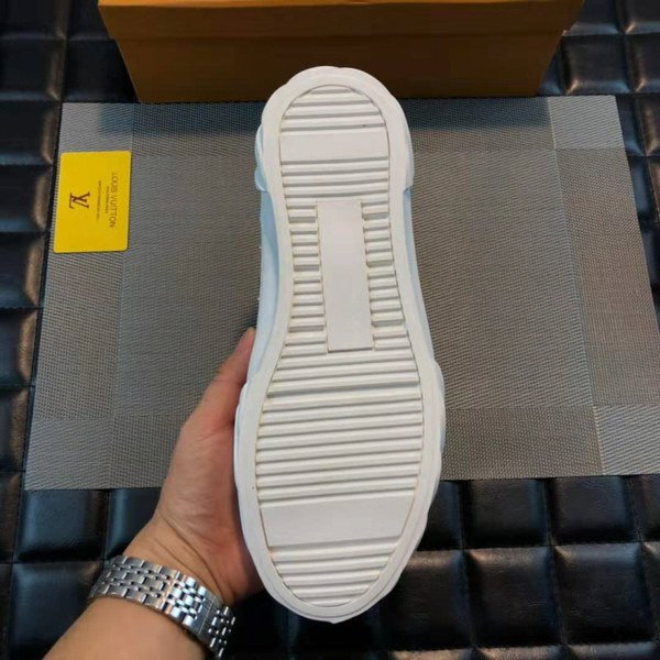 루이비통 하이탑 스니커즈