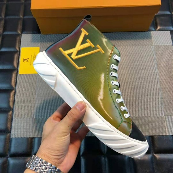 루이비통 하이탑 스니커즈
