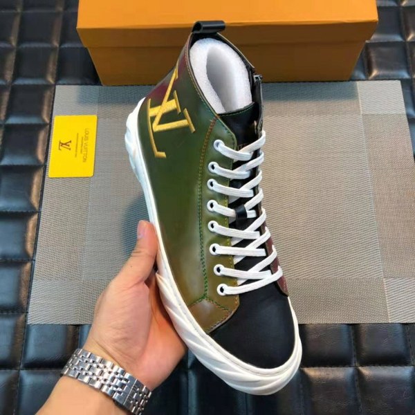 루이비통 하이탑 스니커즈