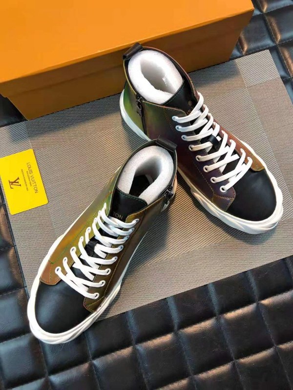 루이비통 하이탑 스니커즈