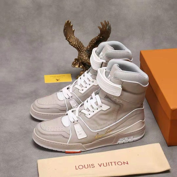 루이비통 하이탑 스니커즈