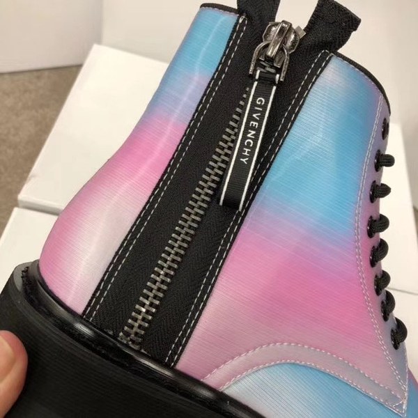 지방시 2020 camden 리지드솔부츠 홀로그램멀티컬러