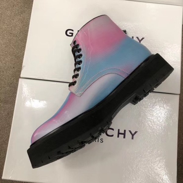 지방시 2020 camden 리지드솔부츠 홀로그램멀티컬러