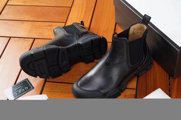 구찌 2020 플래시트랙 로고와펜 앵클부츠