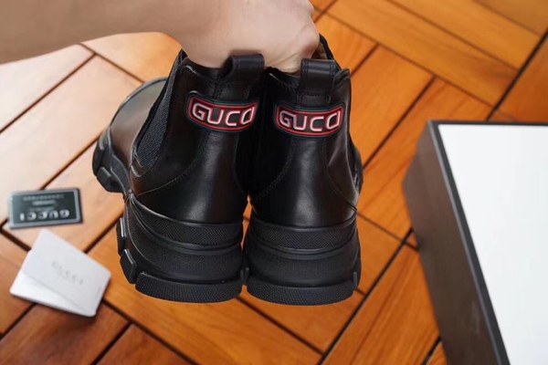 구찌 2020 플래시트랙 로고와펜 앵클부츠