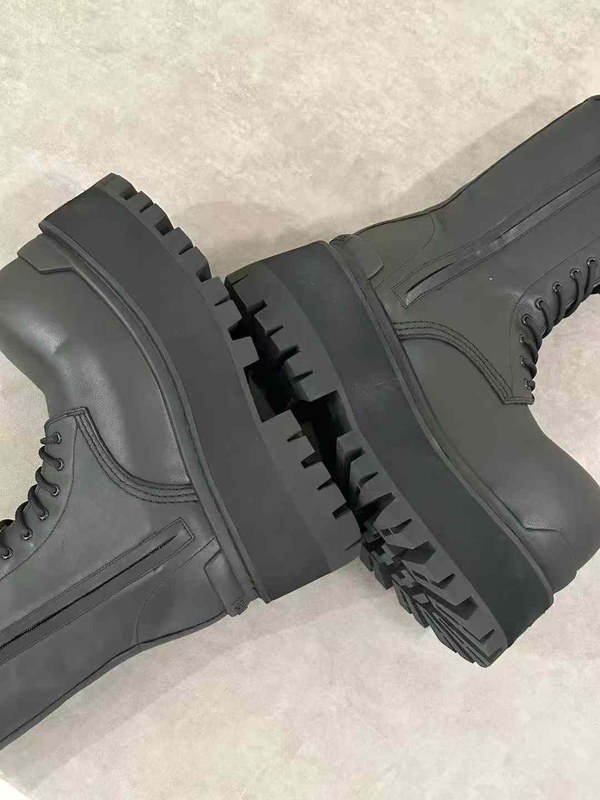 발렌시아가 2025 자이언트 플랫폼 부츠 신발