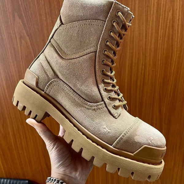 발렌시아가 2025 스트라이프 컴뱃 부츠 신발