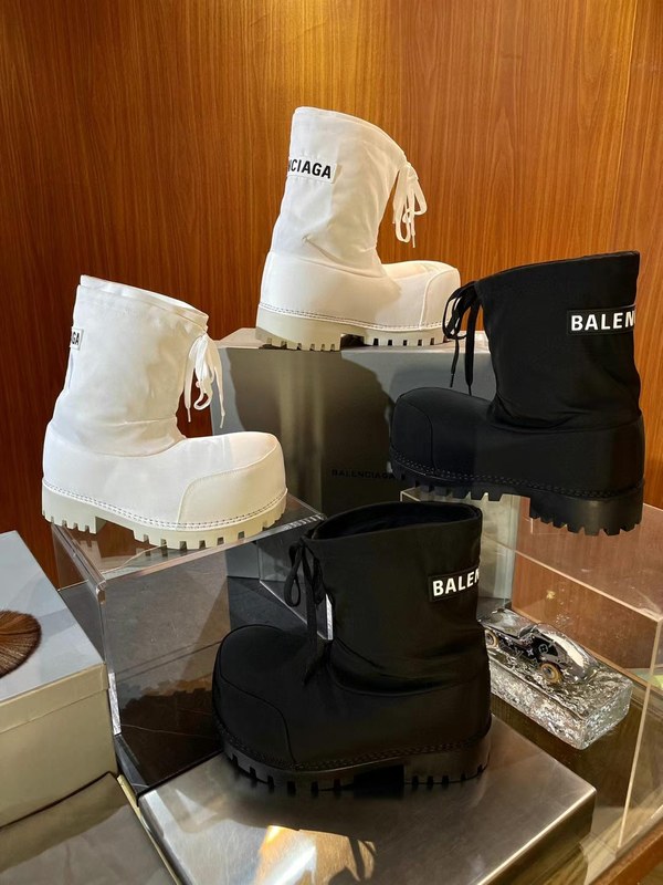 발렌시아가 2025 알레스카 부츠 신발