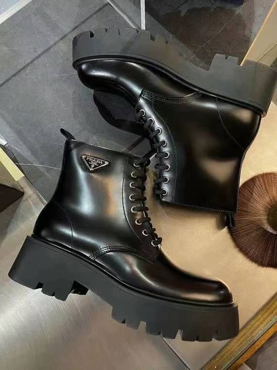 프라다 2024 스틸사피아노 와펜 청키솔 부츠 하이탑 신발