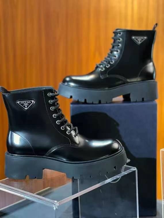 프라다 2024 스틸사피아노 와펜 청키솔 부츠 하이탑 신발