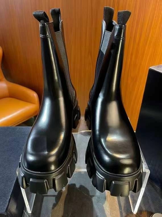 프라다 2024 브러쉬드솔 첼시 부츠 신발