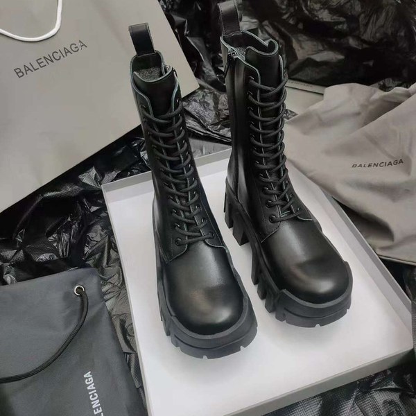 발렌시아가 2024 불도저 레이스업 부츠 베이직 신발 슈즈