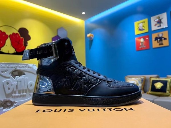 루이비통 2021 리볼리 스니커 부츠