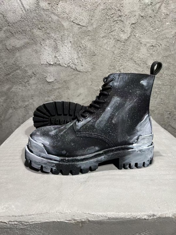 발렌시아가 2021 블랙 페인팅 에이지드 strike 20mm 부츠