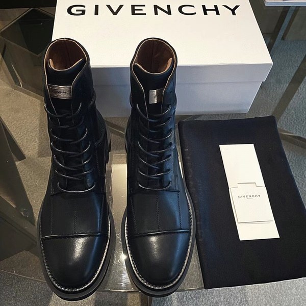 지방시 2021 스퀘어 파이핑 스틸로고 와펜 부츠