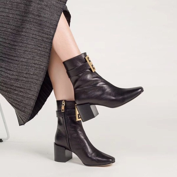 지방시 숏부츠 블랙 (양가죽)