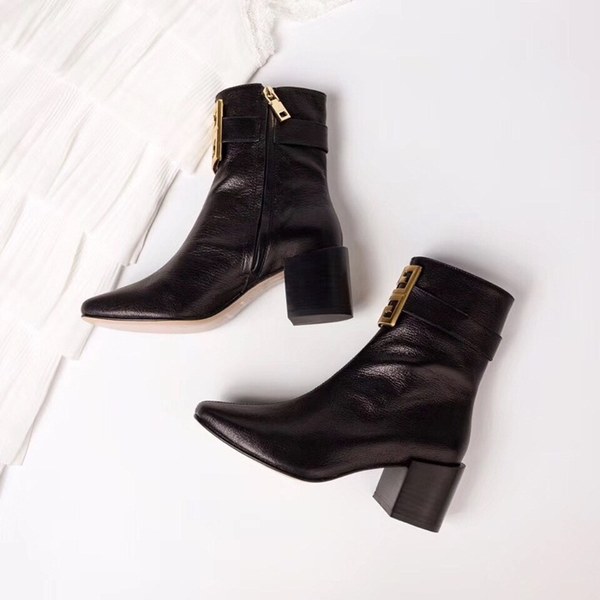 지방시 숏부츠 블랙 (양가죽)