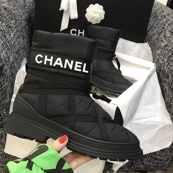 샤넬 패딩 방한 부츠 블랙