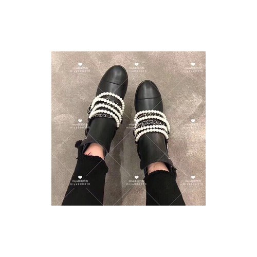 샤넬 진주포인트 앵글부츠 블랙