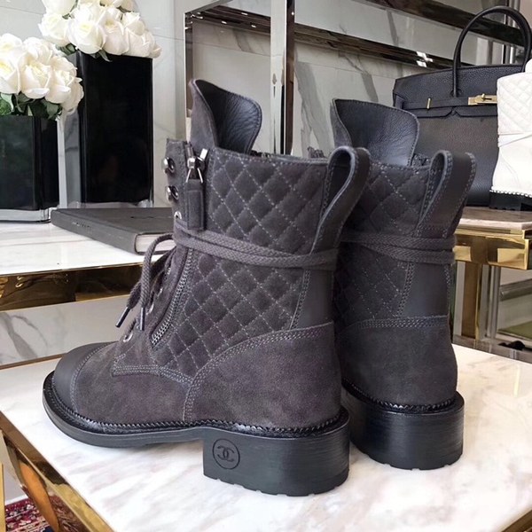 샤넬 스웨이드 하이 부츠 그레이