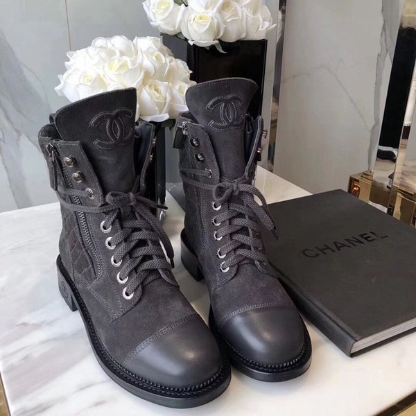 샤넬 스웨이드 하이 부츠 그레이