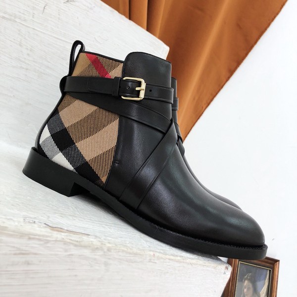 버버리 여성 부츠