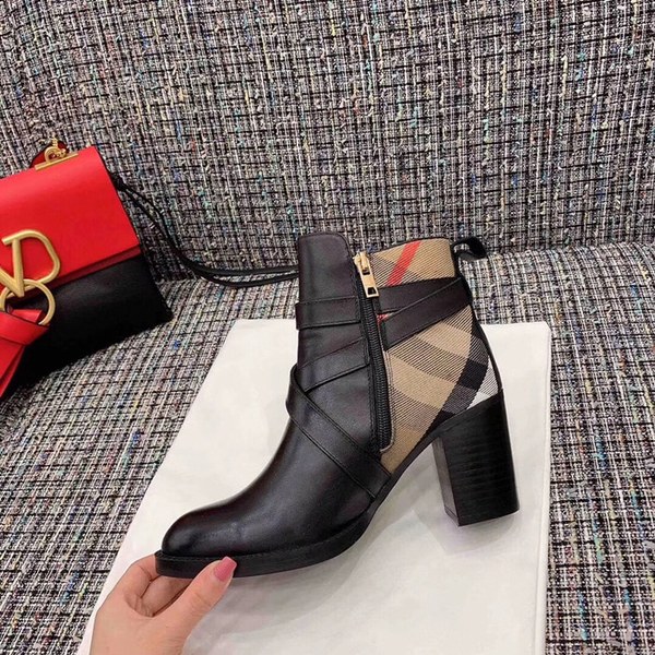 버버리 앵글부츠 6.5cm