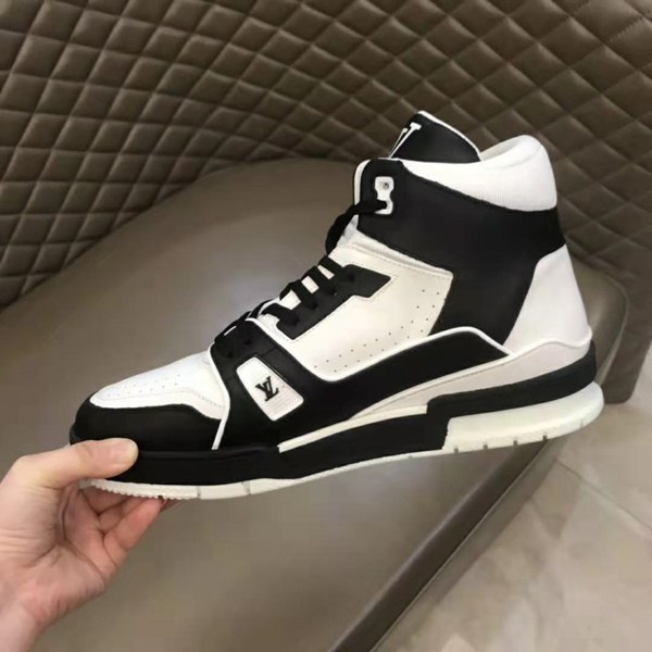 루이비통 하이탑 스니커즈