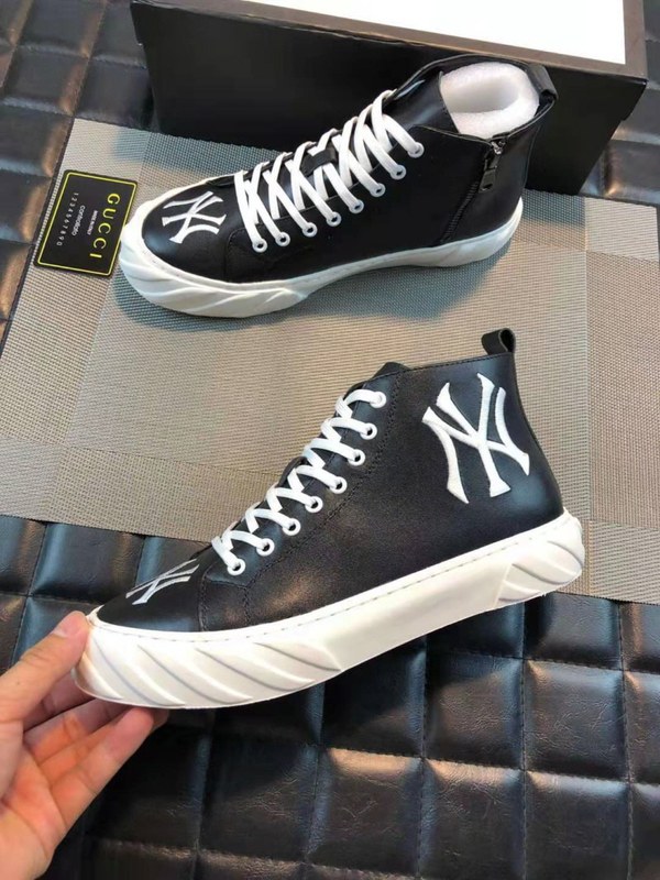 루이비통 하이탑 스니커즈