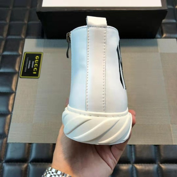 루이비통 하이탑 스니커즈