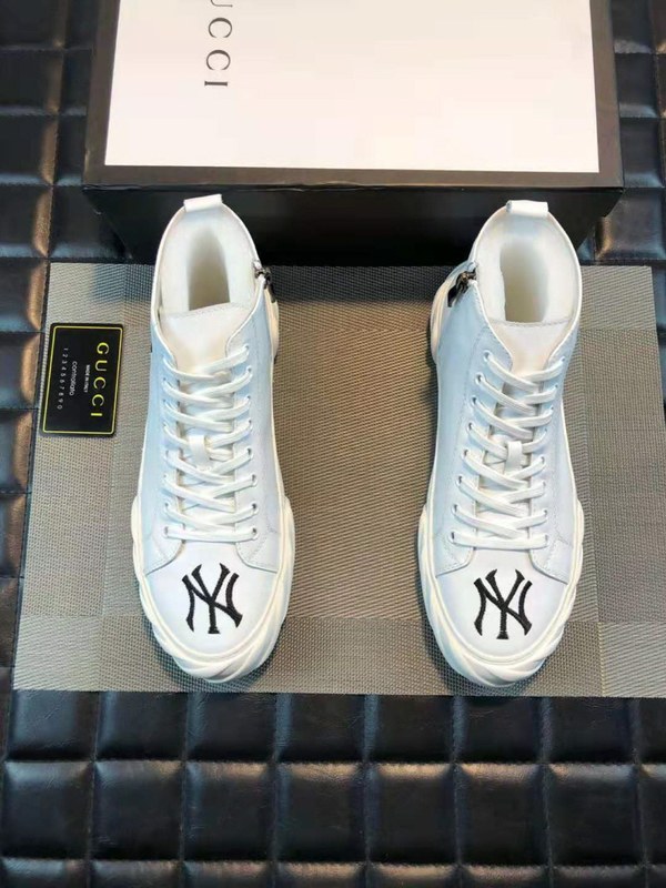 루이비통 하이탑 스니커즈