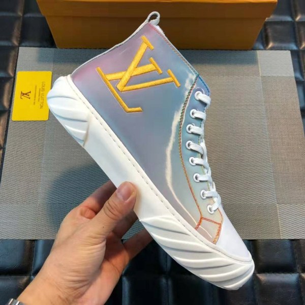 루이비통 하이탑 스니커즈