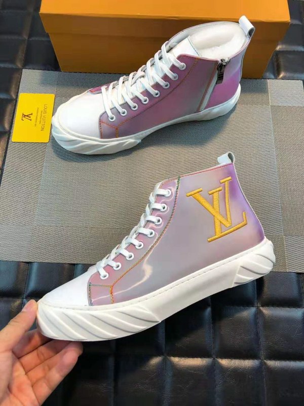 루이비통 하이탑 스니커즈