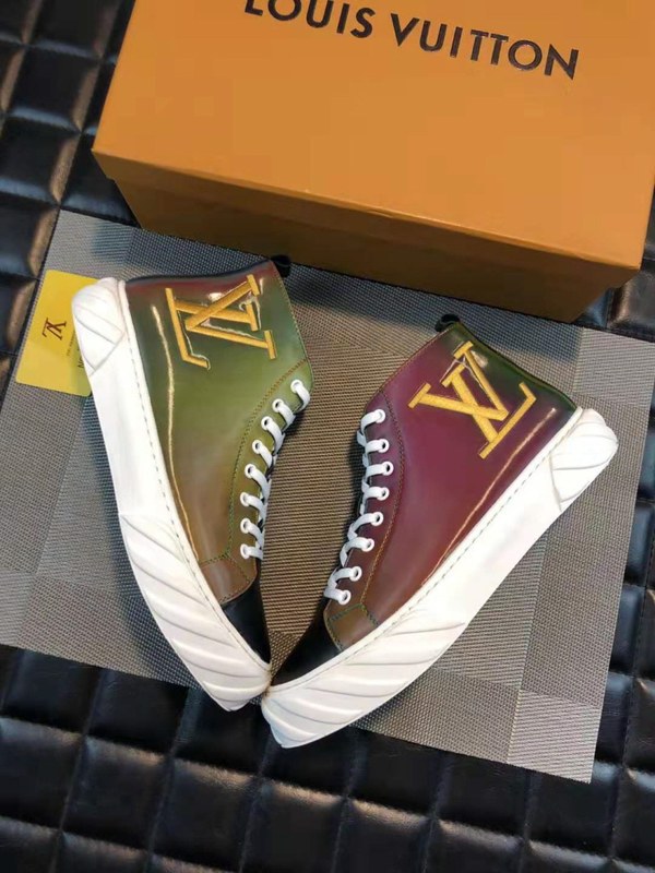 루이비통 하이탑 스니커즈
