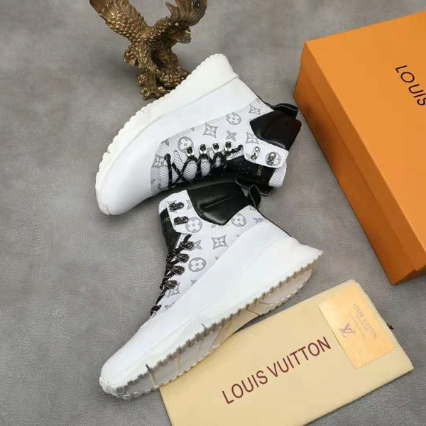 루이비통 하이탑 스니커즈