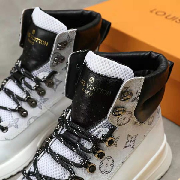루이비통 하이탑 스니커즈