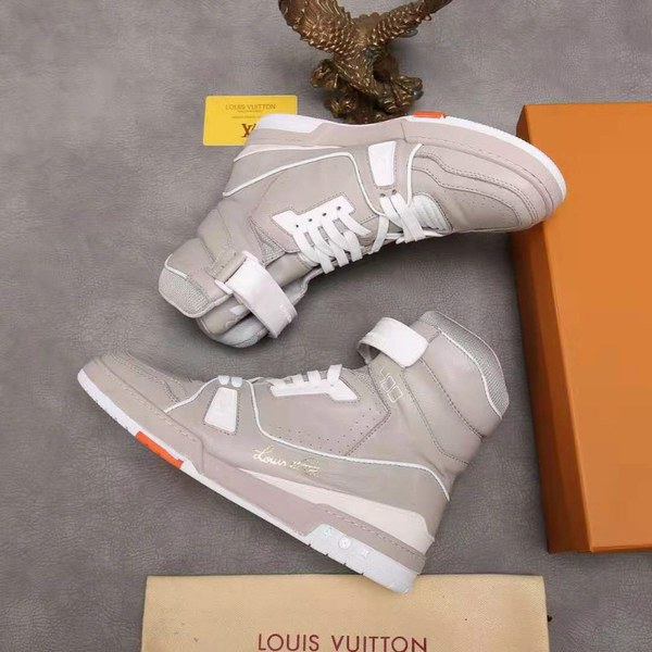 루이비통 하이탑 스니커즈