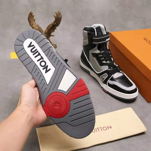 루이비통 하이탑 스니커즈
