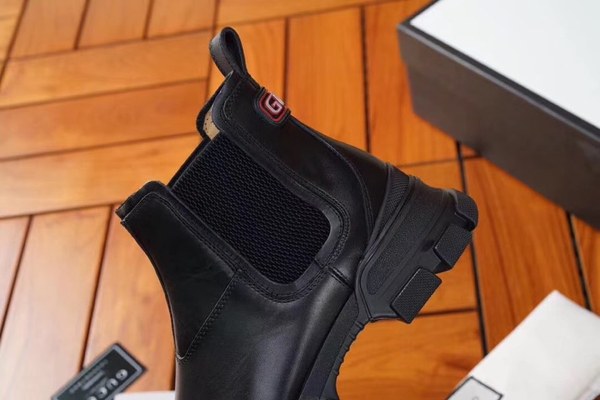 구찌 2020 플래시트랙 로고와펜 앵클부츠