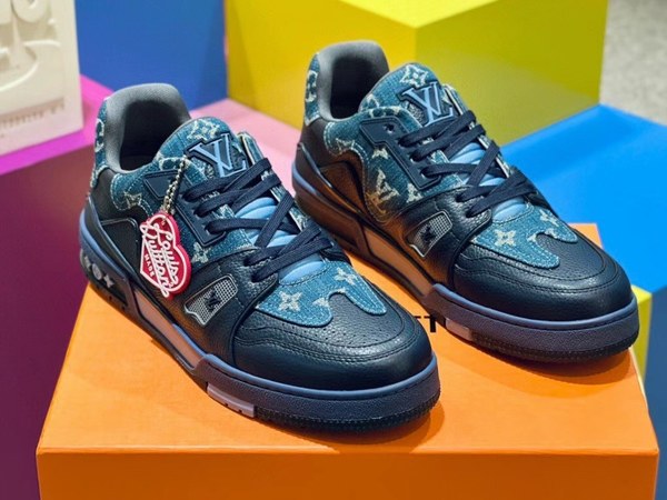 루이비통 2021 니고콜라보 2 LV 트레이너 스니커즈