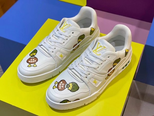 루이비통 2021 니고 콜라보 2  덕 프린팅 LV 트레이너 스니커즈