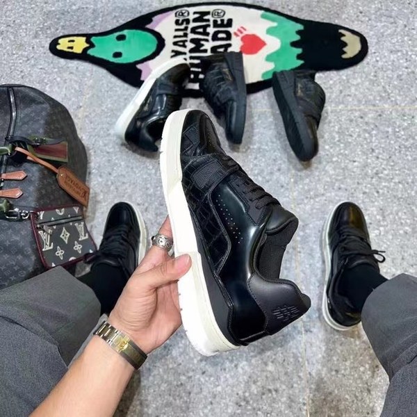 루이비통 2021 54 배색 블랙레더 lv 트레이너 스니커즈