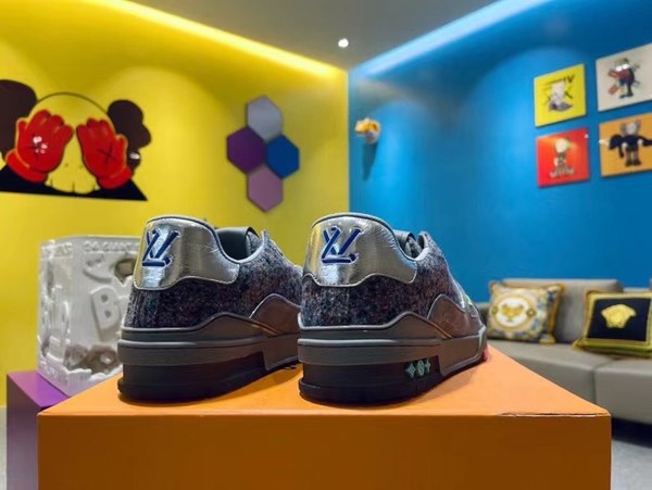 루이비통 2021 울도트 그레이 스웨이드 LV 트레이너 스니커즈