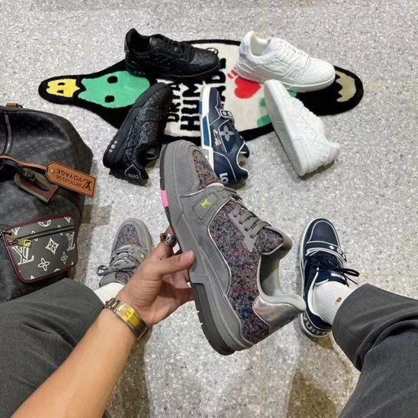 루이비통 2021 울도트 그레이 스웨이드 LV 트레이너 스니커즈