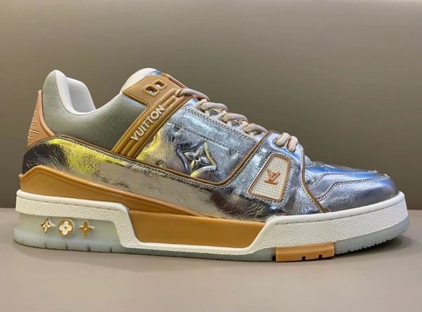 루이비통 2021 크롬실버 밀키브라운 컬러  LV 트레이너 스니커즈