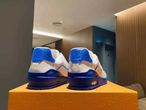 루이비통 2021 LV 트레이너 스니커즈 화이트 블루