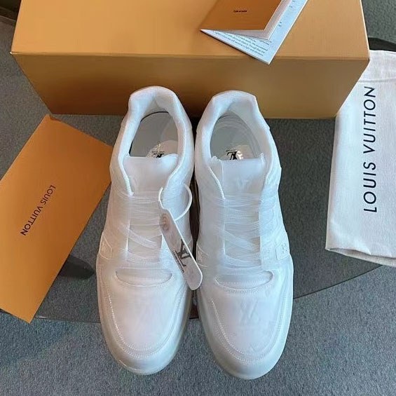 루이비통 2021 LV 트레이너 슈즈 클리어화이트컬러