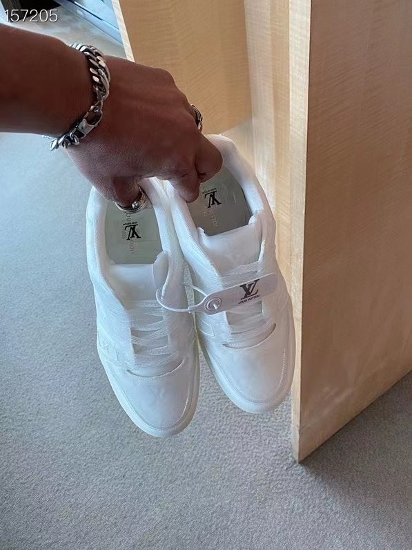 루이비통 2021 LV 트레이너 슈즈 클리어화이트컬러