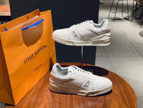 루이비통 2021 54 힐컵 화이트 Lv 트레이너 스니커즈