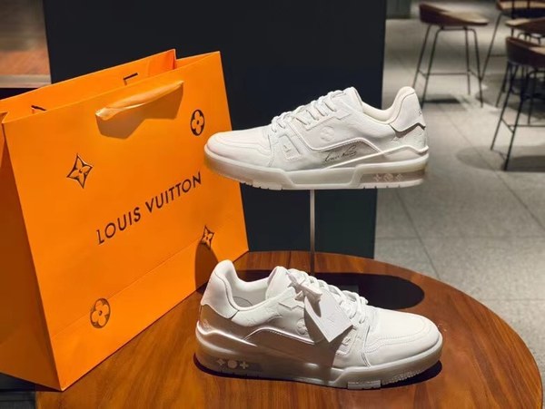 루이비통 2021 트리플 화이트 lv 트레이너 스니커즈
